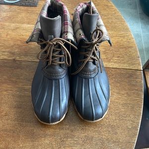 Ladies Size 11 Rain Boots for Autumn
